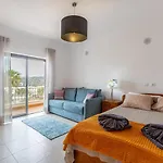 Lagos Beach Condo شقة *