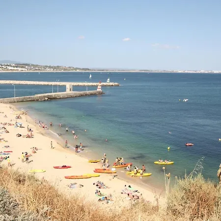 Lagos Beach Condo Апартаменты *